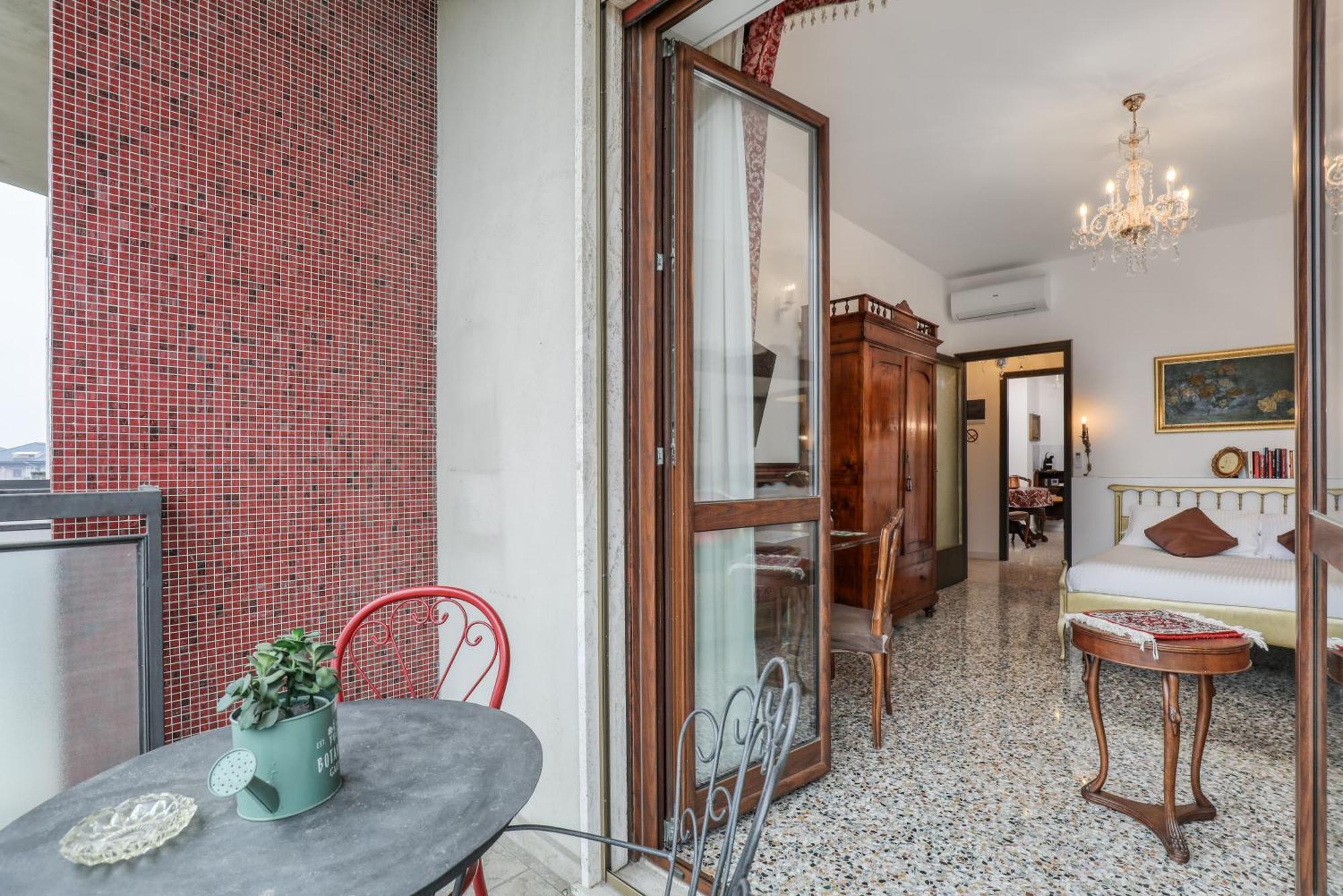 Suite Angolo Alla Stazione - Appartamento Con Terrazzo Panoramico بافيا المظهر الخارجي الصورة