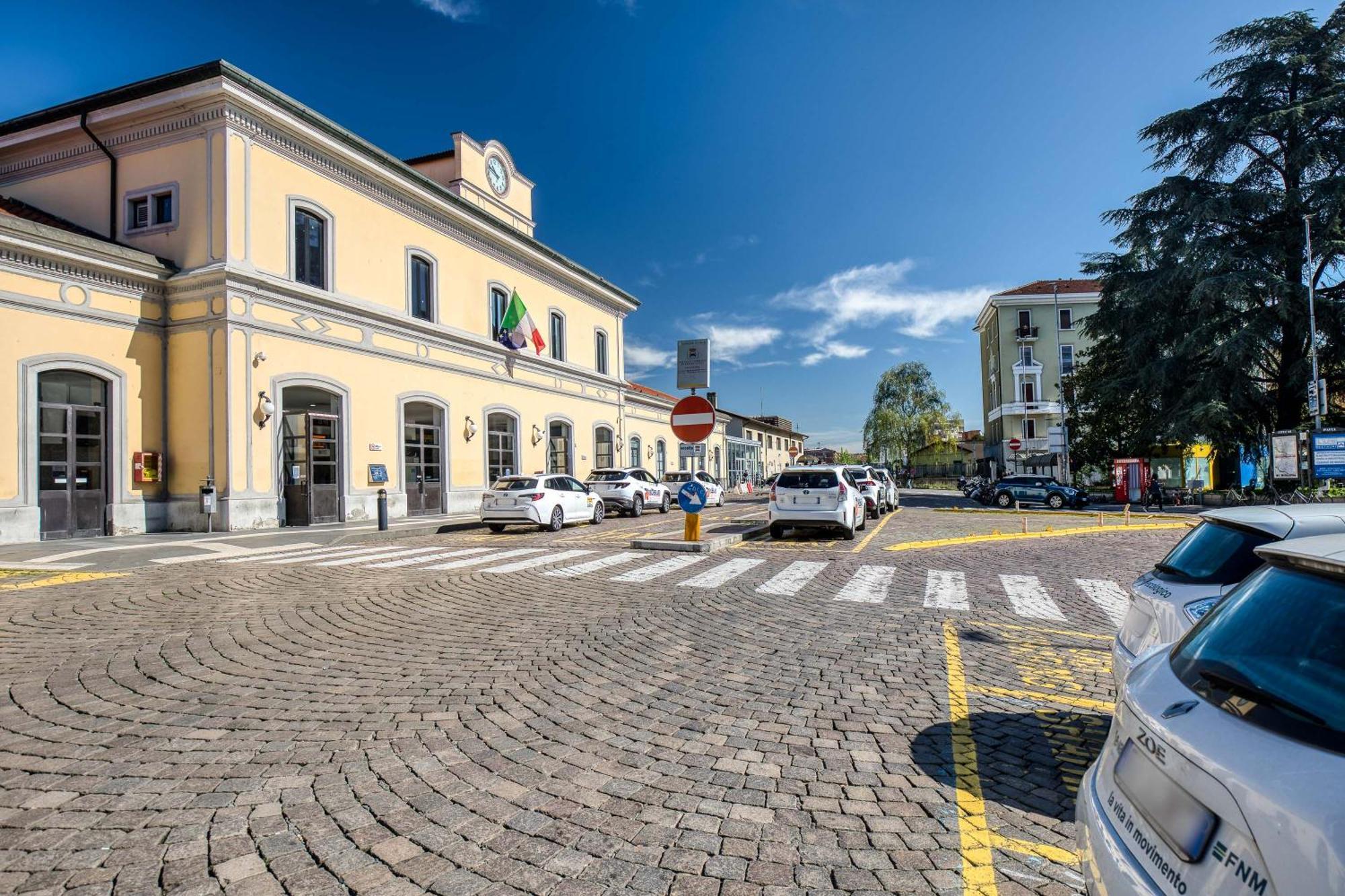 Suite Angolo Alla Stazione - Appartamento Con Terrazzo Panoramico بافيا المظهر الخارجي الصورة